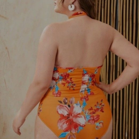 Bodysuit - Picture 2 of 3